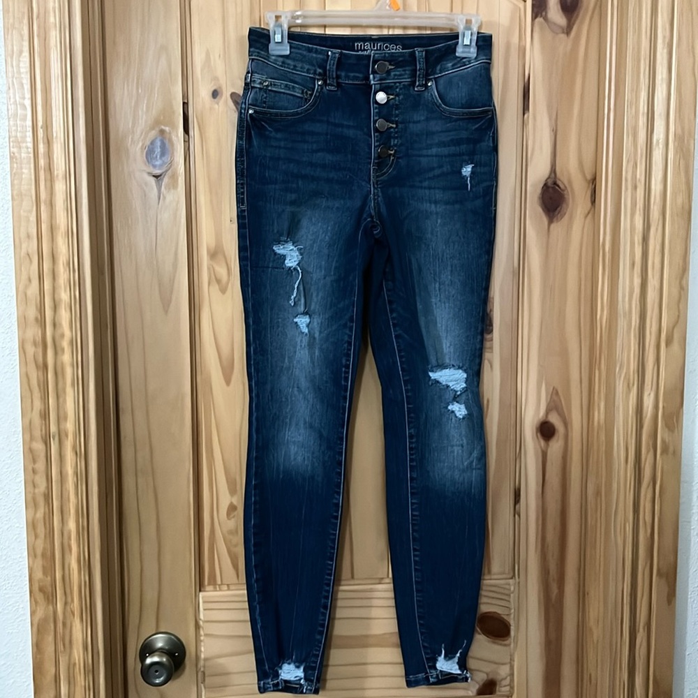 Maurice’s skinny distressed jeans. Size 2 Reg high rise stretch